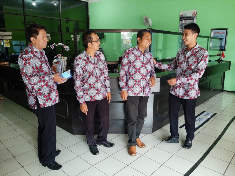 Team kami siap melayani kebutuhan kredit anda